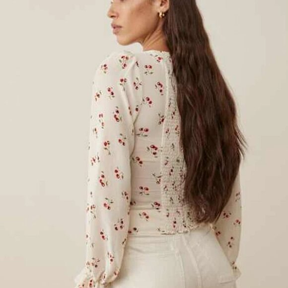 Chase Cherry Print Sweetheart Crepe Top in Cherry Pit, size 6 - Picture 3 of 11